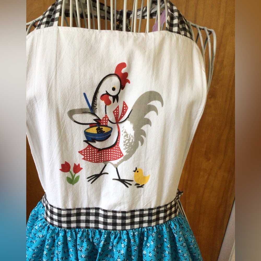 Tea towel chicken apron